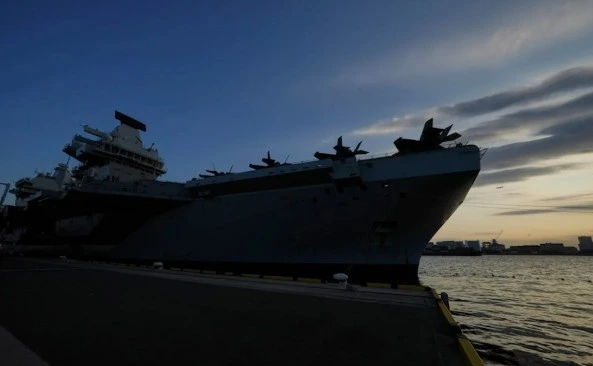 Inggris Hanya Kirim Delapan Pelaut ke Selat Hormuz di Tengah Tekanan Trump