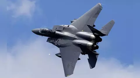 Jet Tempur AS Ditembak Jatuh, Iran Tawarkan Hadiah bagi Penangkapan Pilot