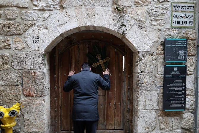 Polisi Israel mencegah Patriark Latin Yerusalem merayakan misa Minggu Palma