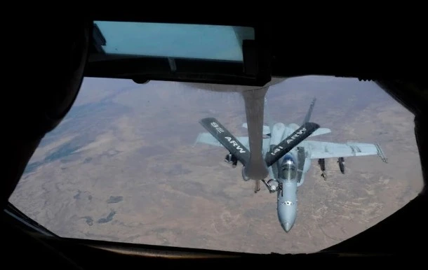 IRGC Klaim Tembak Jatuh Pesawat Pengisi Bahan Bakar Amerika Serikat di Irak Barat