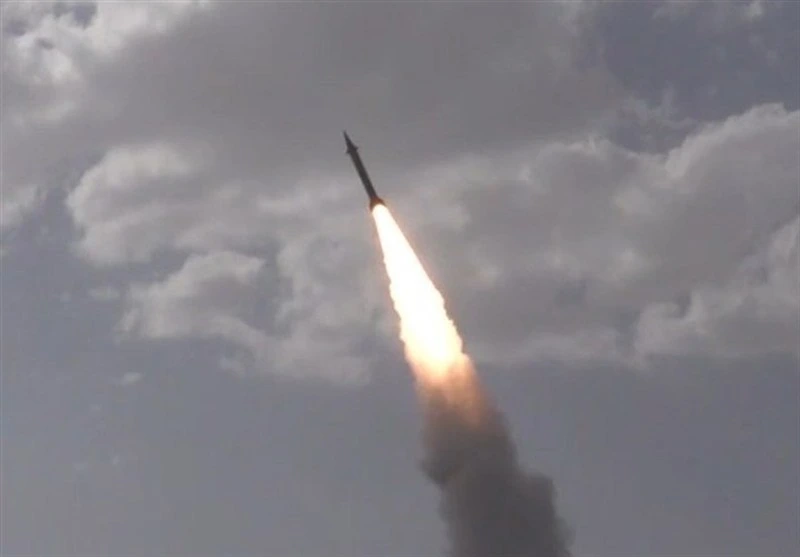 Targetkan Pangkalan AS dan Israel, Iran Gunakan Rudal Berat Khorramshahr